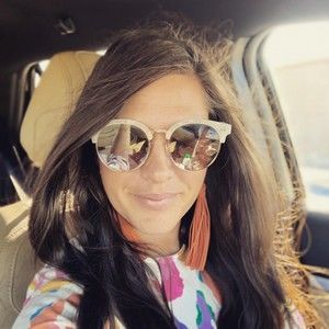 Meet your Posher, Whitney